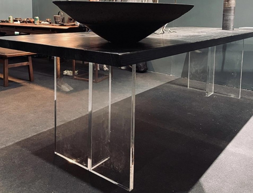 亞克力板與鋼化玻璃板有什么區(qū)別？